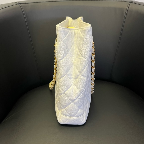 Chanel white caviar tote - Picture 2 of 4